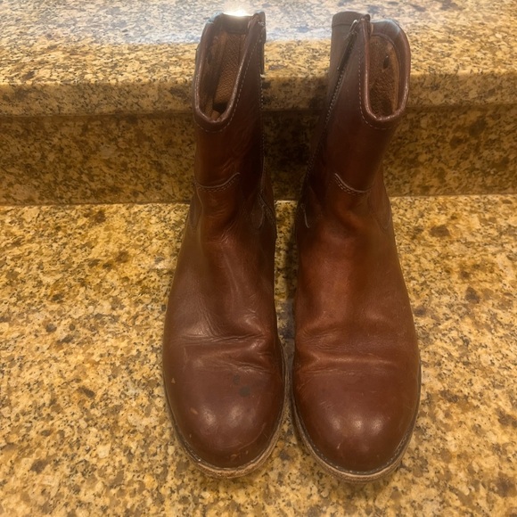 Frye short ankle boots leather zipper low heel block distressed western brown 7 - Picture 2 of 10